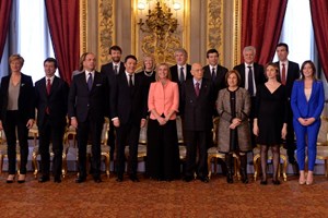 https://clv-triangle.vn/portal/pls/portal/docs/7071149.JPG
