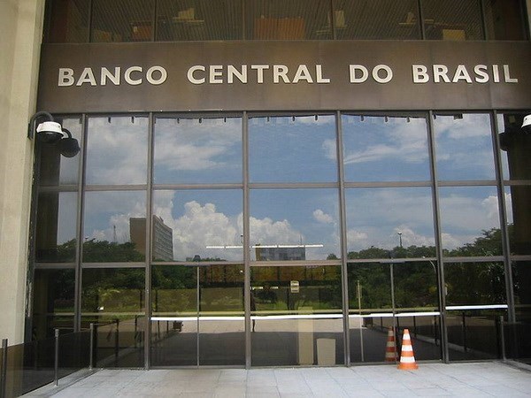 Description: https://img.vietnamplus.vn/t660/Uploaded/qfsqy/2015_08_08/08082015_Ngan_hang_TW_Brazil.jpg